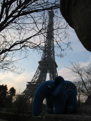 ElePHPant playing near the Eiffel Tower
